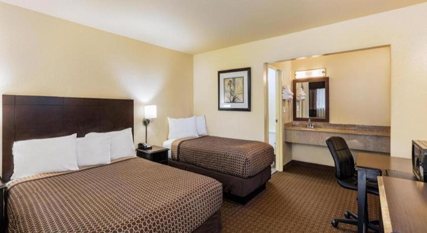Lemon Heights Inn Tustin Exterior foto