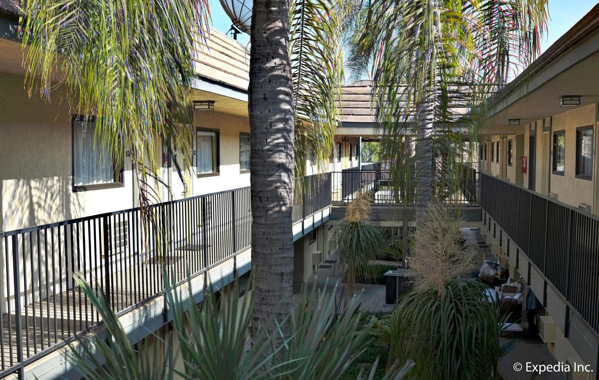 Lemon Heights Inn Tustin Exterior foto